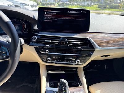 2022 BMW 5 Series — photo 15 view