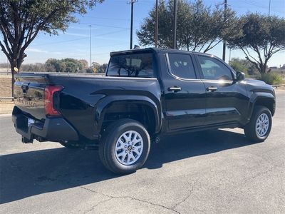 2026 Toyota Tacoma - Photo 4