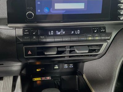 2025 Toyota Camry — photo 23 view