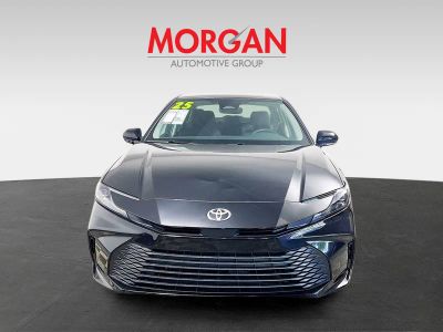 2025 Toyota Camry — photo 8 view