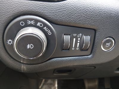 2023 Jeep Cherokee - Photo 13