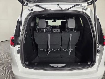 2026 Chrysler Pacifica — photo 20 view