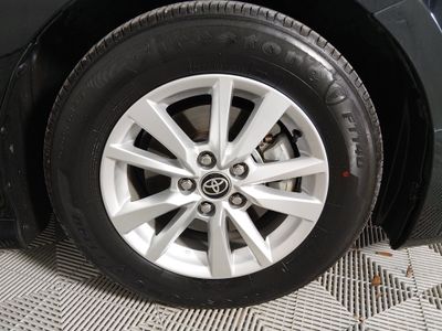 2025 Toyota Camry — photo 10 view