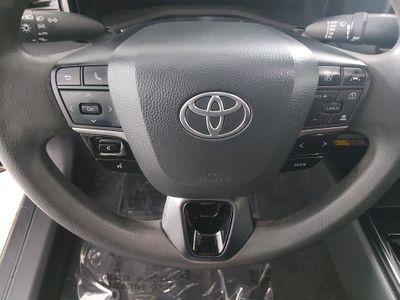 2025 Toyota Camry — photo 12 view