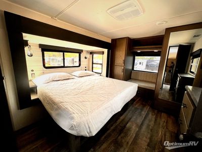 2025 Forest River Cherokee Arctic Wolf Suite - Photo 19
