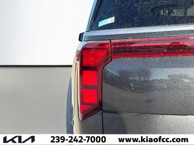 2026 Kia Carnival — photo 9 view