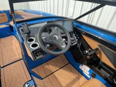 2026 Yamaha 255 XD — photo 23 view