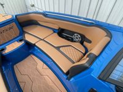 2026 Yamaha 255 XD — photo 29 view