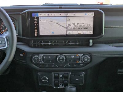 2026 Jeep Wrangler — photo 18 view