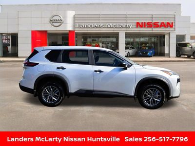 2025 Nissan Rogue - Photo 2