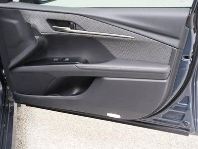 2026 Toyota Camry FWD - Photo 37