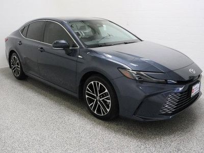 2026 Toyota Camry FWD - Photo 4