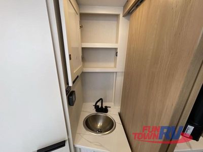 2026 Winnebago Micro Minnie - Photo 24