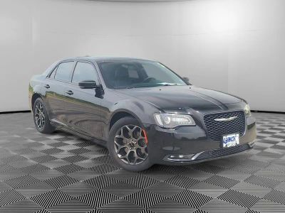 2017 Chrysler 300S — detail view