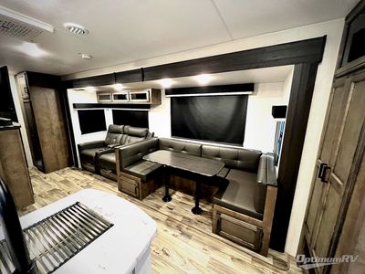 2024 Venture RV SportTrek - Photo 8