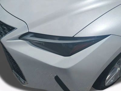 2022 Lexus IS — photo 10 view