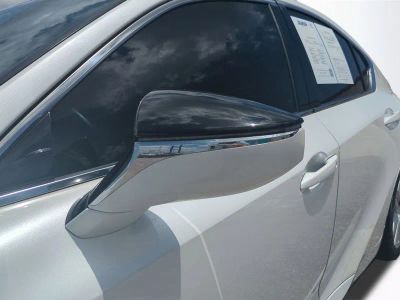 2022 Lexus IS — photo 12 view