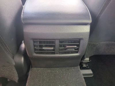 2022 Lexus IS — photo 15 view