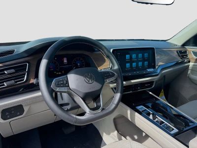 2026 Volkswagen Atlas — photo 9 view