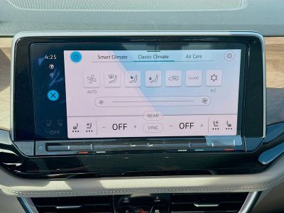 2026 Volkswagen Atlas — photo 14 view