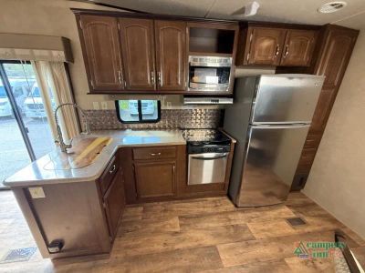 2017 Forest River RV Salem Grand Villa — photo 33 view