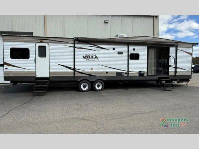 2017 Forest River RV Salem Grand Villa — front three-quarter view
