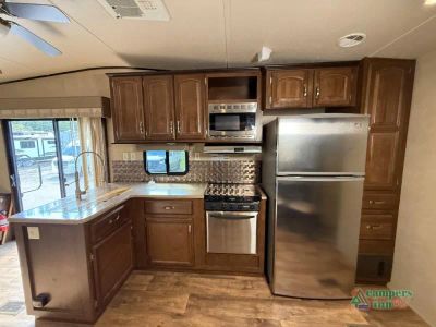 2017 Forest River RV Salem Grand Villa — photo 32 view