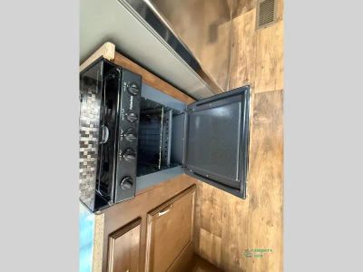 2017 Forest River RV Salem Grand Villa — photo 43 view