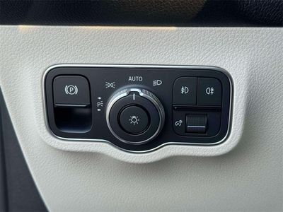 2023 Mercedes-Benz GLB - Photo 21