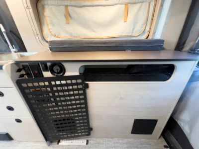 2027 Winnebago SOLIS POCKET — photo 7 view