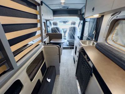 2027 Winnebago SOLIS POCKET — interior view