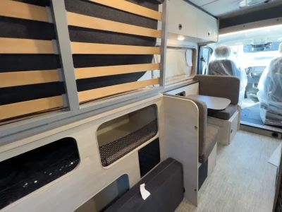2027 Winnebago SOLIS POCKET — photo 12 view