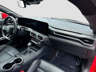 2024 Ford Mustang — photo 13 view