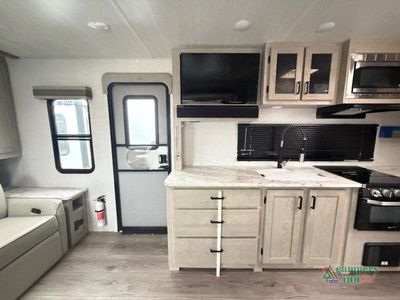 2022 EAST TO WEST Alta - Photo 11