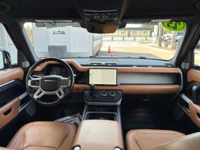 2023 Land Rover Defender — photo 37 view