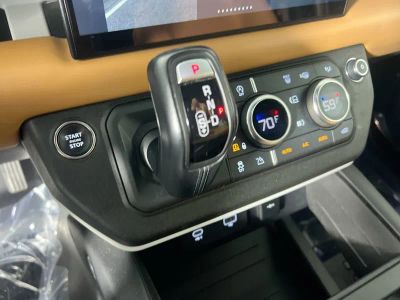 2023 Land Rover Defender — photo 22 view