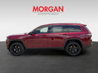 2026 Jeep Grand Cherokee L — engine compartment view
