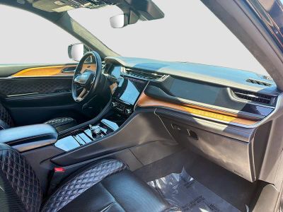 2022 Jeep Grand Cherokee — photo 14 view