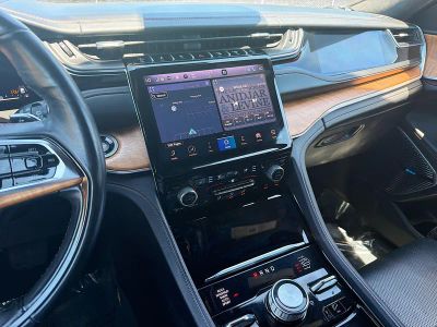 2022 Jeep Grand Cherokee — photo 28 view
