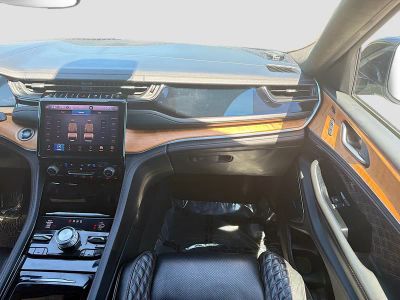 2022 Jeep Grand Cherokee — photo 18 view
