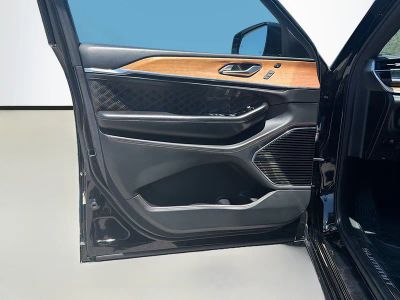 2022 Jeep Grand Cherokee — photo 22 view