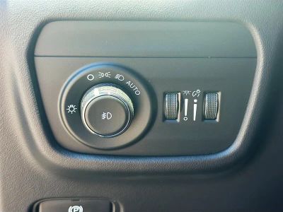 2022 Jeep Grand Cherokee — photo 35 view