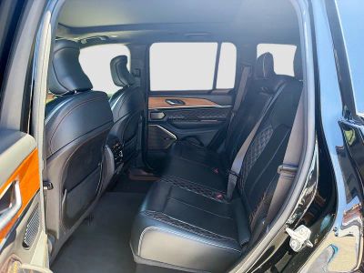 2022 Jeep Grand Cherokee — photo 21 view