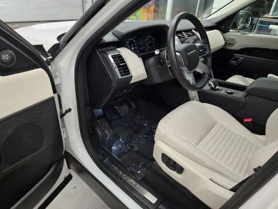 2025 Land Rover Discovery — photo 16 view