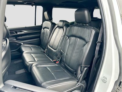 2023 Jeep Wagoneer - Photo 26