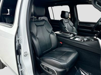 2023 Jeep Wagoneer - Photo 31