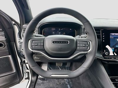 2023 Jeep Wagoneer - Photo 11