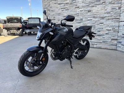 2025 Honda CB500F - Photo 3