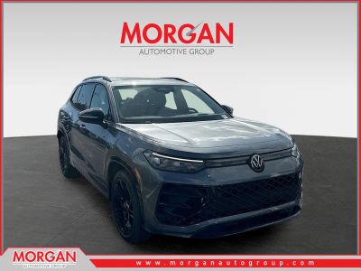2026 Volkswagen Tiguan SE R-Line Black in Platinum — front three-quarter view