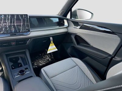 2026 Volkswagen Tiguan — photo 19 view